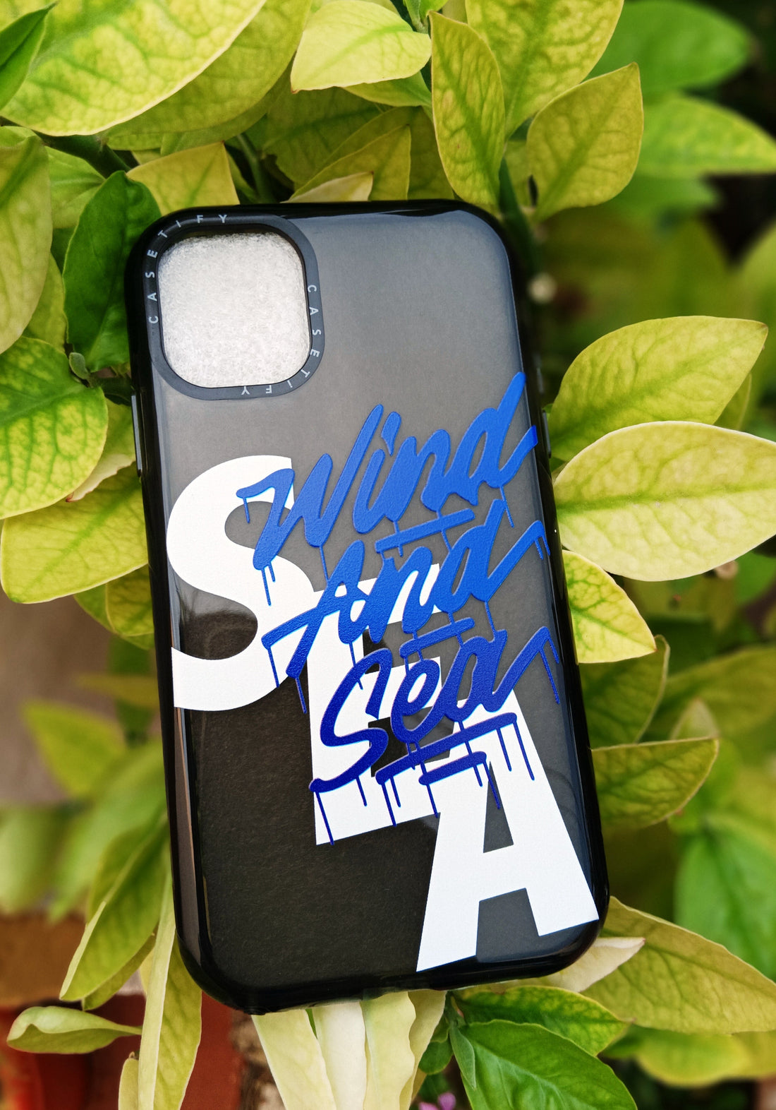 Mist Black Wind and Sea Beach Water Lovers Translucent Bumper Case