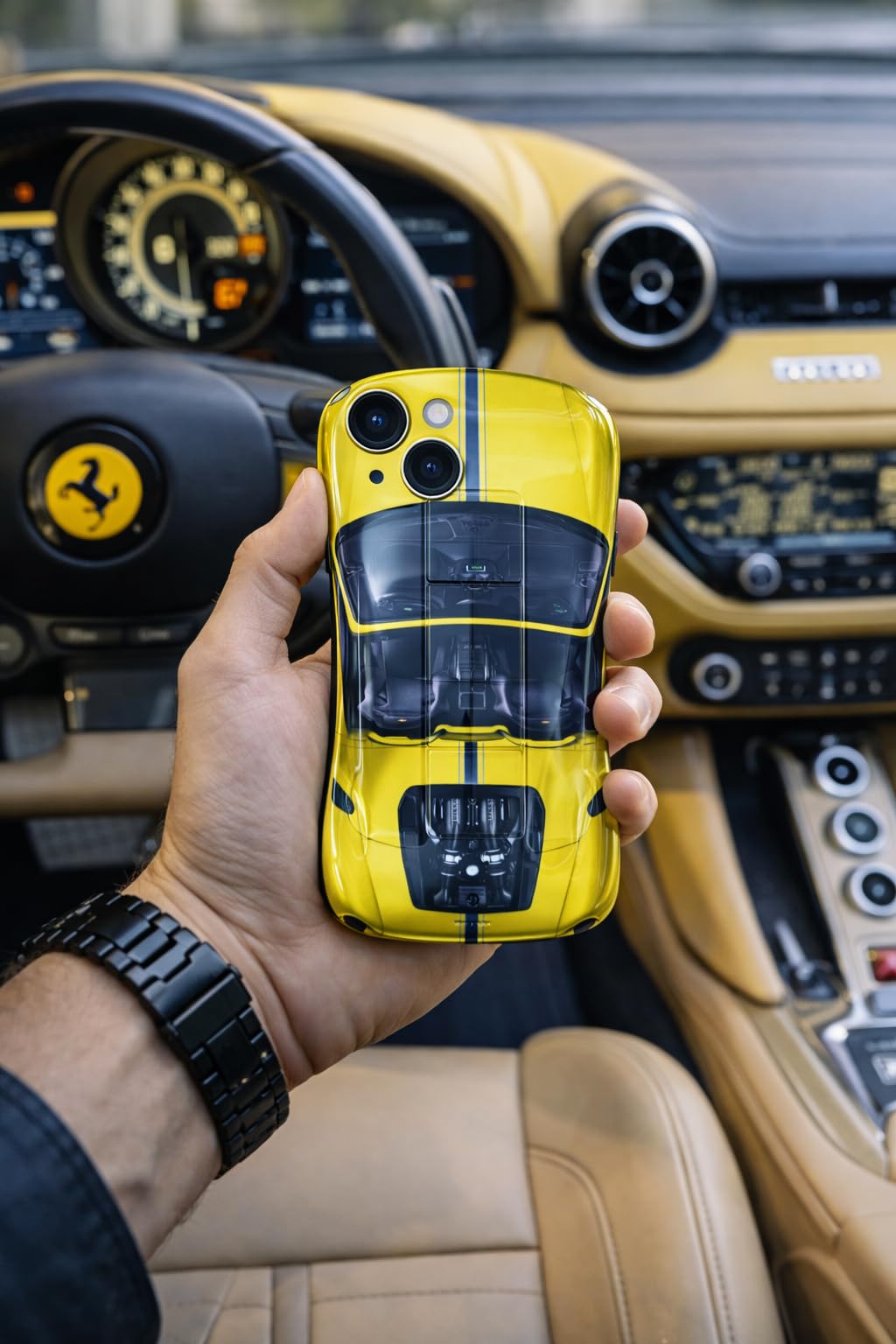Premium Luxury Super Sports Car Phone Case Automotive Curvy 3D Racing Back Cover For Car Enthusiast - Shine Yellow