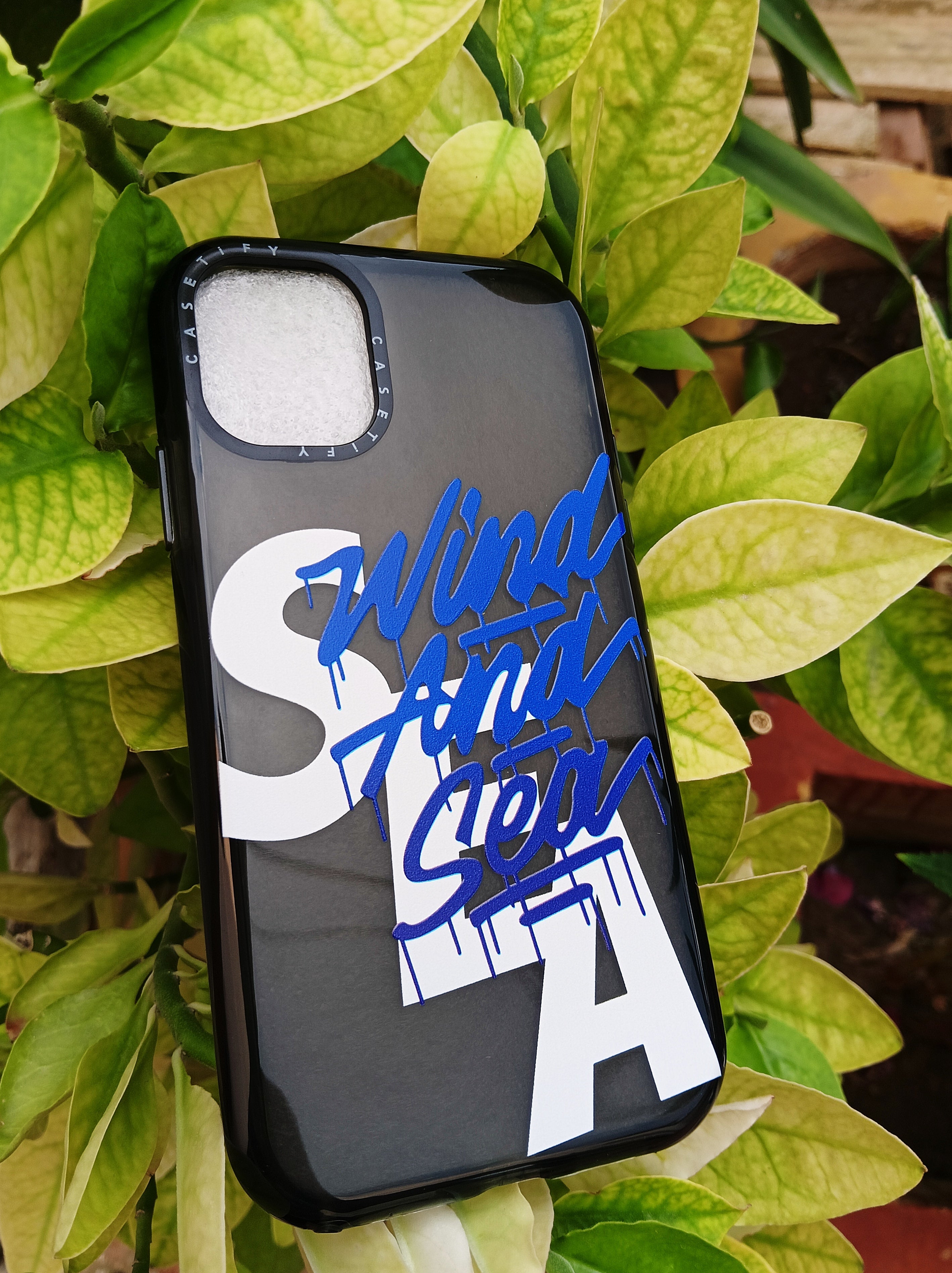 Mist Black Wind and Sea Beach Water Lovers Translucent Bumper Case