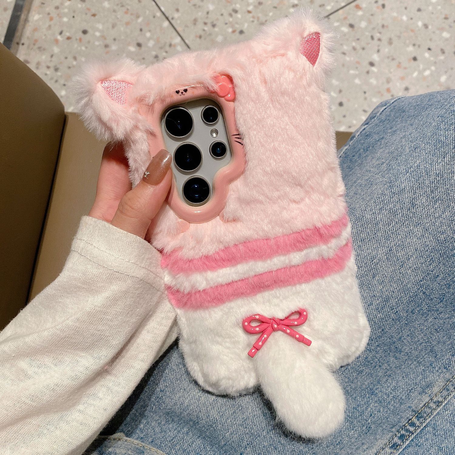 Winter Fluffy Plush Bell Kitty Cat Phone Case Warm Furry Back Cover