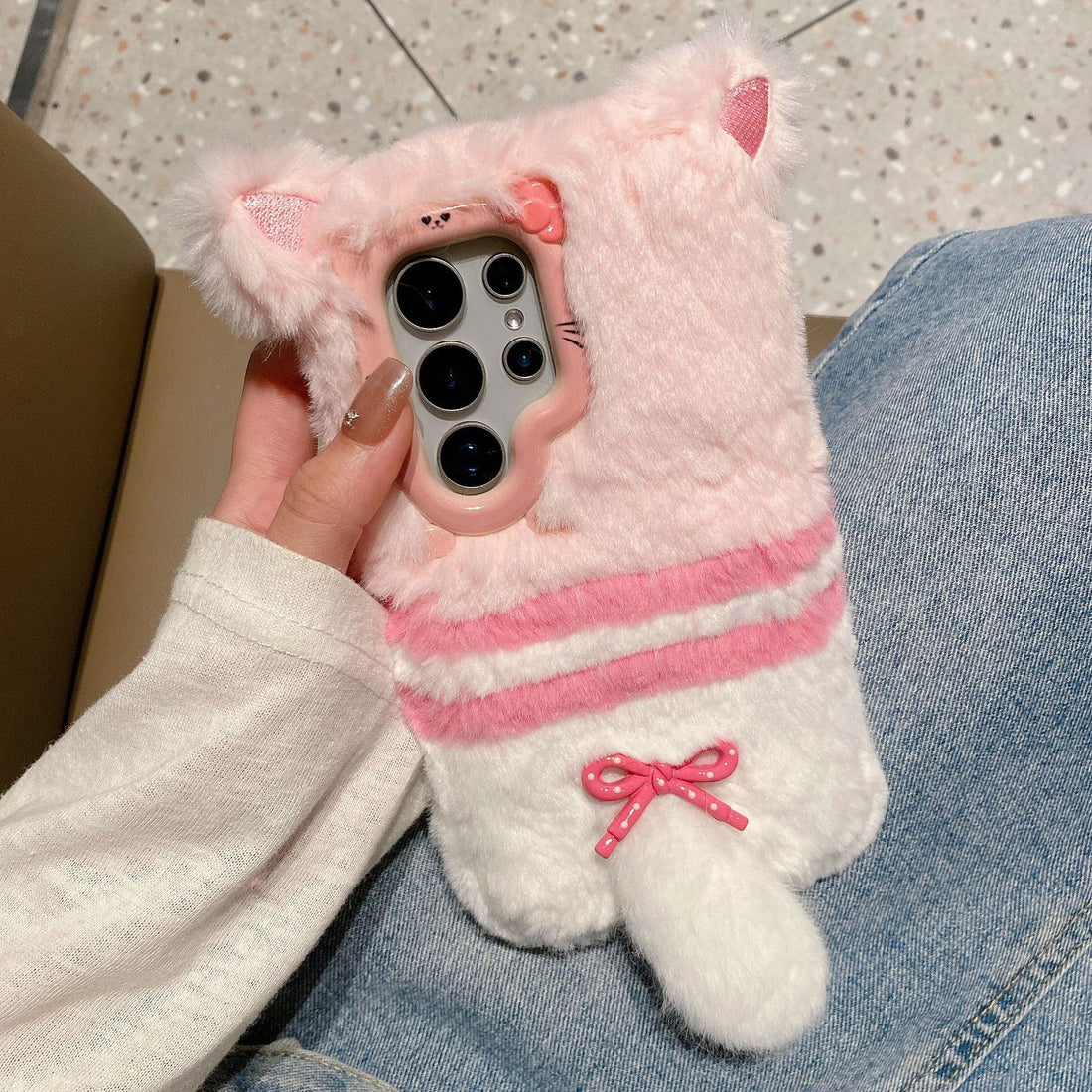Winter Fluffy Plush Bell Kitty Cat Phone Case Warm Furry Back Cover